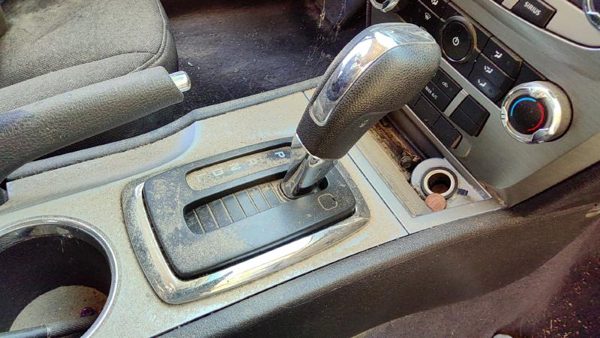 2010 Ford Fusion Floor Shifter Lever Assembly Shift Unit Automatic Transmission — photo 2