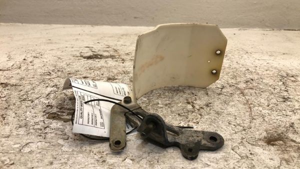 2001 Suzuki Swift Mount Bracket Set for Alternator OEM 1.3L — photo 5