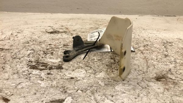 2001 Suzuki Swift Mount Bracket Set for Alternator OEM 1.3L — photo 8