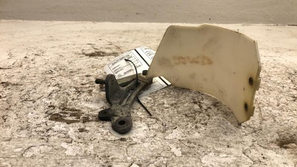 2001 Suzuki Swift Mount Bracket Set for Alternator OEM 1.3L — photo 7