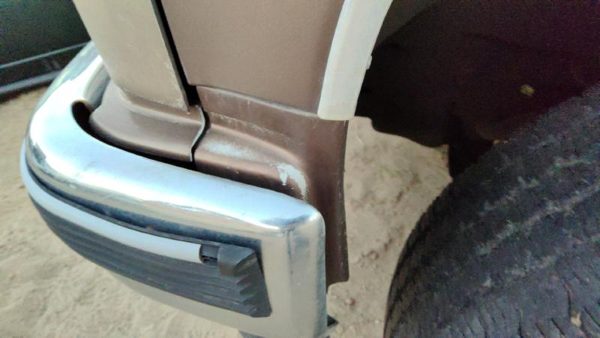1992-1999 Chevy Suburban Driver Left Moulding From Fender Oem Trim Strip Brown — photo 5