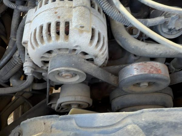 1996-2005 Chevy S10 Blazer Alternator Bracket OEM 4.3L 10236997 — photo 1