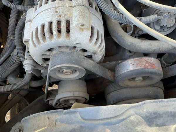 1996-2005 Chevy S10 Blazer Alternator Bracket OEM 4.3L 10236997 — photo 3
