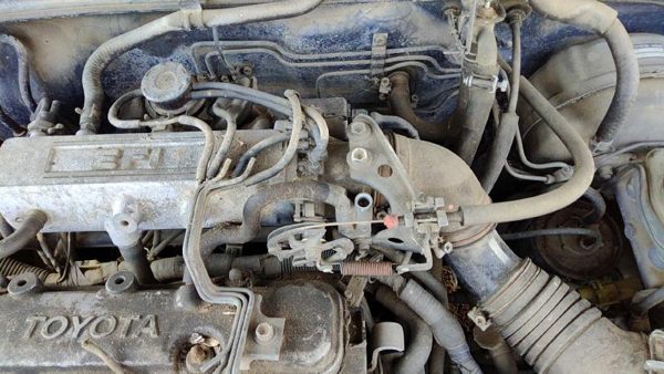 83-86 Toyota Camry Throttle Body Valve Assembly Complete With Sensors 2.0L 2Selc — photo 5
