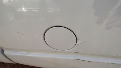 88-98 Chevy Silverado 1500 Fuel Tank Door With Hinge Gas Lid Oem Filler White