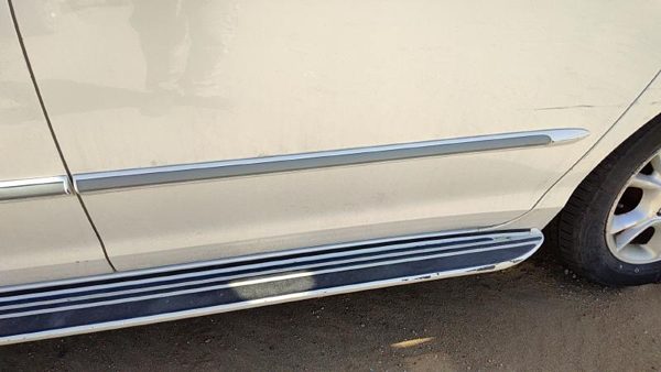 04-05 Sienna Driver Left Rear Moulding From Door Oem Back Trim Strip White 071 — photo 1