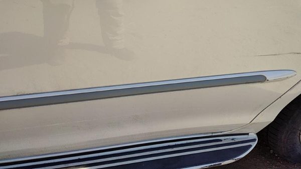 04-05 Sienna Driver Left Rear Moulding From Door Oem Back Trim Strip White 071 — photo 4