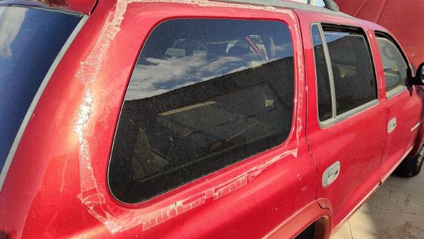 1998-2003 Dodge Durango Passenger Right Rear Quarter Glass Back Side Window Oem — photo 2