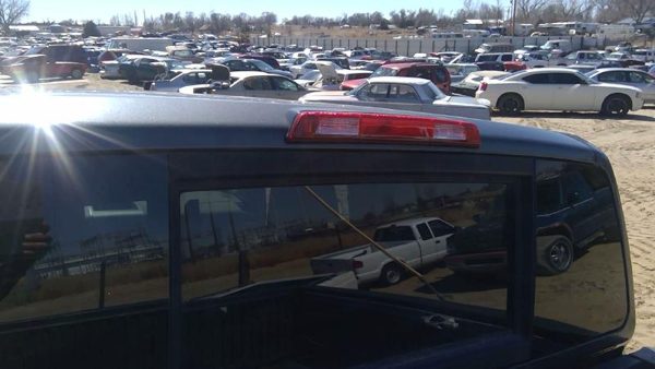 2006 Nissan Titan Third Brake Light Middle Lamp Oem — photo 3