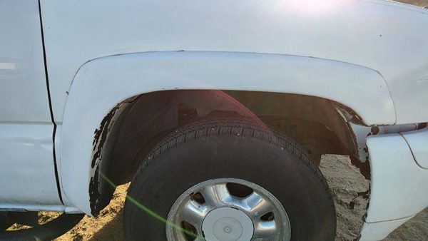 03-07 Suburban Passenger Right Front Wheel Flare Moulding Fender Summit White — photo 2