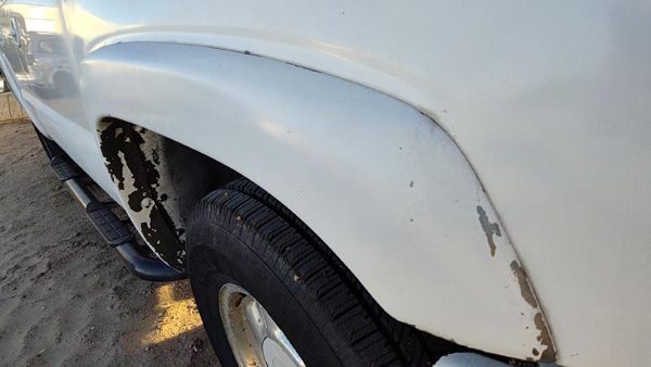 03-07 Suburban Passenger Right Front Wheel Flare Moulding Fender Summit White — photo 3