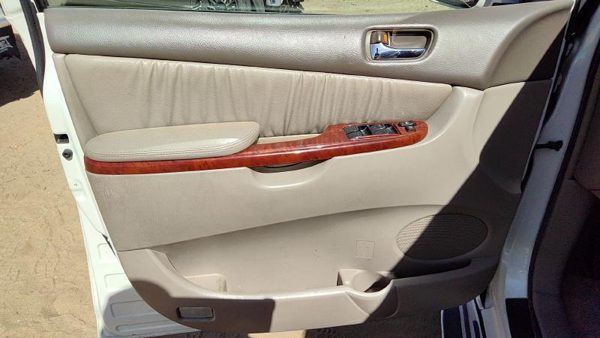 2004 Toyota Sienna Driver Left Front Door Trim Panel With Master Switch Fawn 41 — photo 1