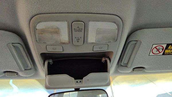 2006-2007 Hyundai Sonata Center Overhead Console Dome Light Map Lamp Cubby Gray — photo 5