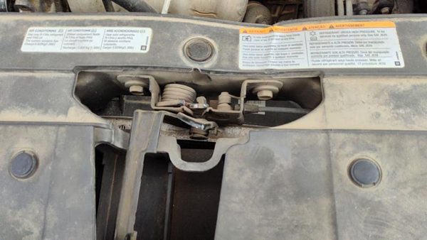 2011 Top Plastic Cover Above Radiator Support Sight Shield OEM — photo 2
