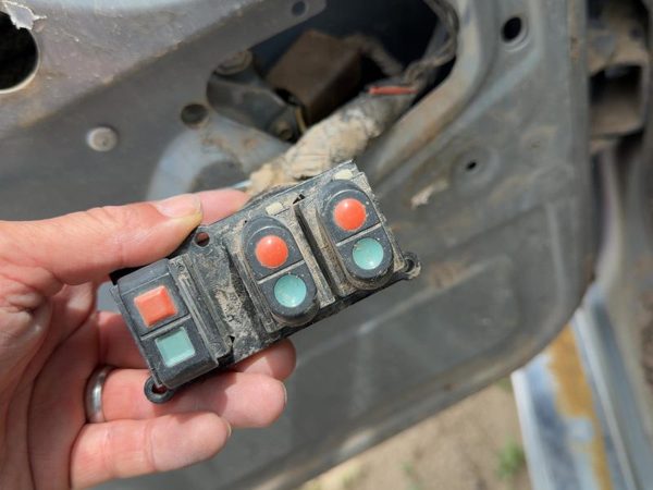 1987-1991 Ford F150 Pickup Driver Left Power Window Master Switch E7TZ14529A — photo 4
