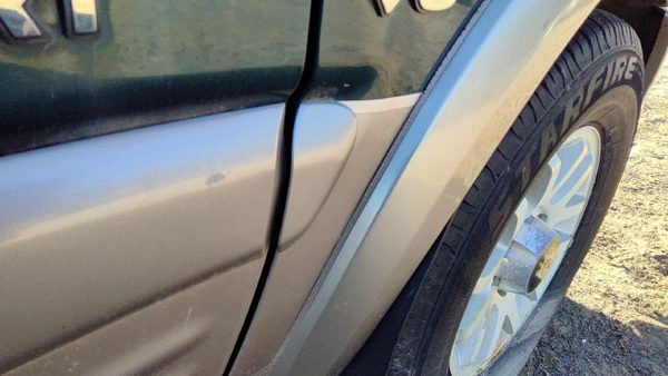 2000-2002 Honda Passport Passenger Right Moulding From Fender Oem Trim Strip — photo 2