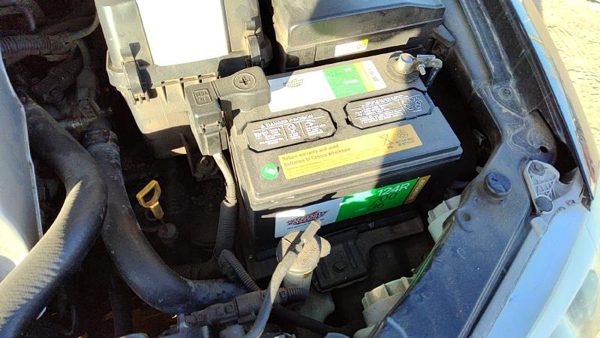 2001-2005 Hyundai Xg350 Complete Battery Box Mount Tray With Hold Down Oem 3.5L — photo 2