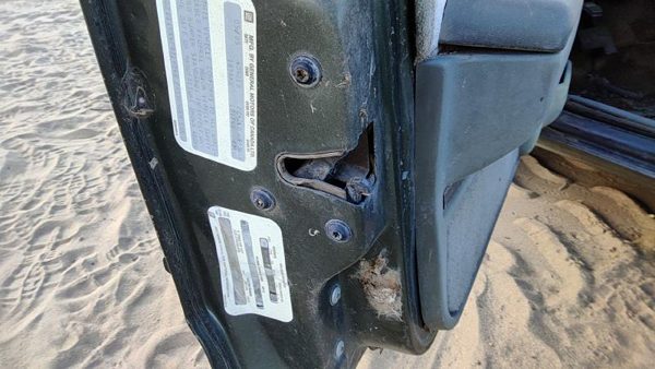 1982-1991 Pontiac 6000 Driver Left Front Door Latch With Rods/Cables Oem — photo 2