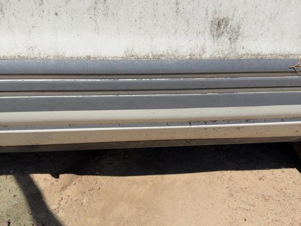 1992-1995 Olds Eighty Eight Driver Left Rear Moulding From Door Oem Back White — photo 3