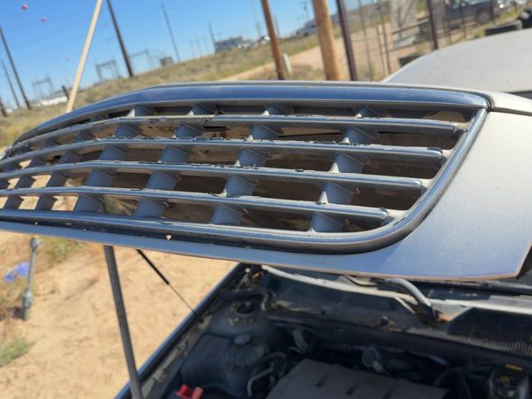 2005 Cadillac Deville Grille Platinum 67U — photo 3