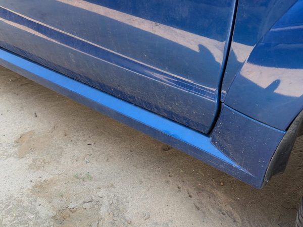 04-06 Vue Redline Passenger Right Lower Rocker Panel Moulding Side Skirt Pacific — photo 4