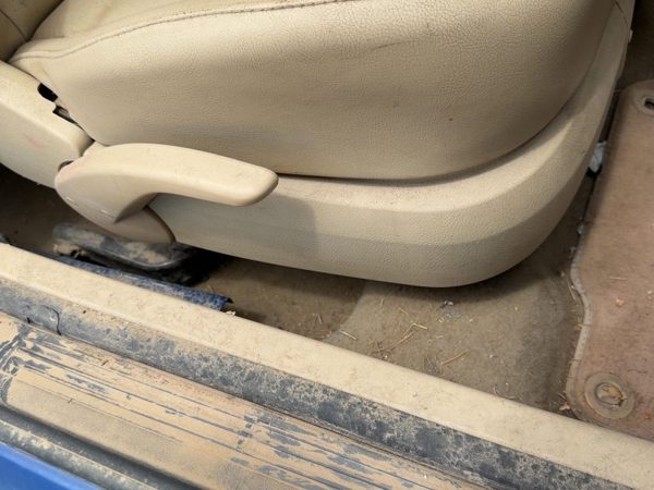 2003-2010 Vw Beetle Convertible Passenger Right Side Seat Trim Panel Oem Tan — photo 3
