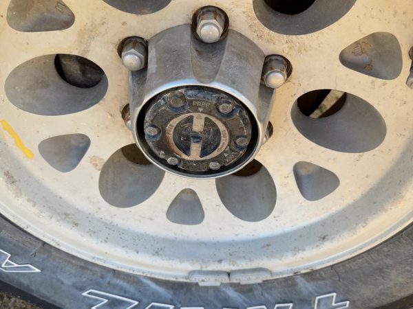 1988-1995 Isuzu Pup Locking Front Hub Oem Lockout Hub Manual 4X4 — photo 1