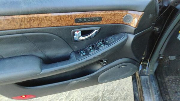 01-05 Hyundai Xg350 Driver Left Front Door Trim Panel With Master Switch Black — photo 5