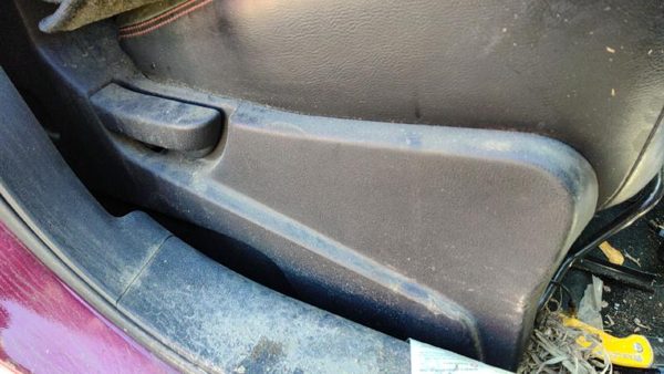 2008 Nissan Rogue Seat Track Passenger Right Side Trim Panel OEM G Black — photo 1