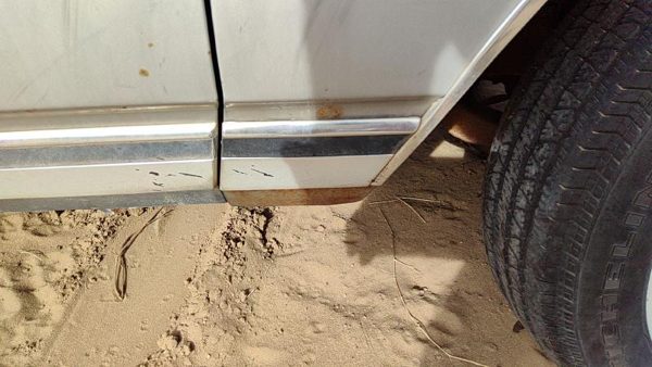 1979 Chevy Caprice Passenger Right Moulding From Fender Oem Trim Strip Back — photo 3