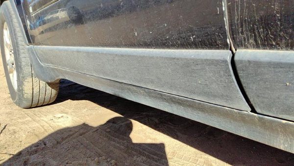 2007-2017 Gmc Acadia Driver Left Lower Front Moulding From Door Oem Trim Strip — photo 3