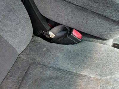 06-08 Impala Passenger Right Front Seat Belt Buckle Receiver Bucket Ebony 19C