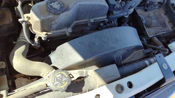2002-2009 Gmc Envoy Radiator Cooling Fan Shroud Oem Plastic Housing 4.2L — photo 2