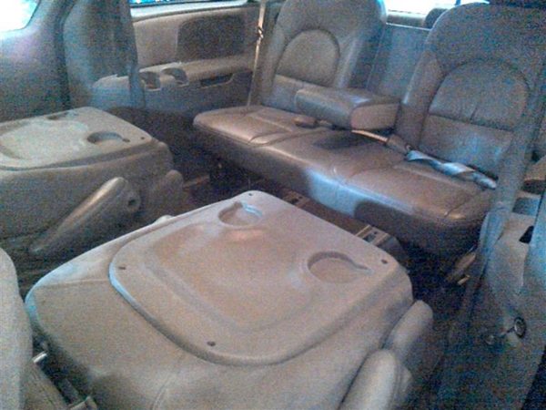2001 Chrysler Town Cntry — vehicle photo 7