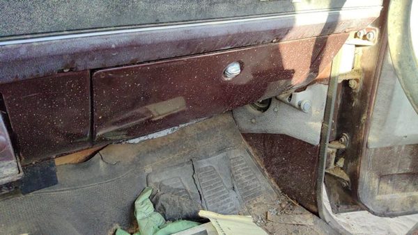 81-91 Gmc Sierra C3500 Glove Box Assembly Complete Door With Latch Oem Red — photo 3