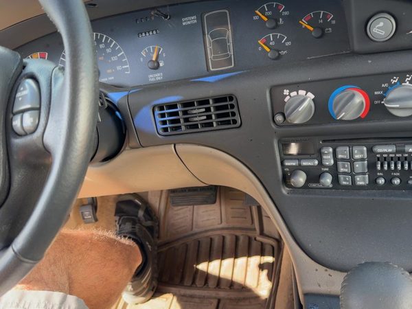 1994-1999 Pontiac Bonneville Trim Bezel Around Radio Surround Dash Panel Oem Tan — photo 4