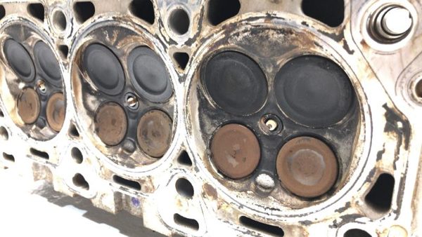 2012 Ford F-150 Cylinder Head LH Burnt Valve — photo 13