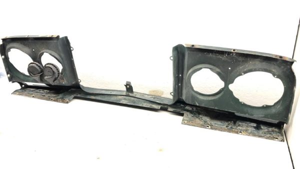84-91 Jeep Grand Wagoneer Filler Between Bumper And Grille Oem Header Panel — photo 11