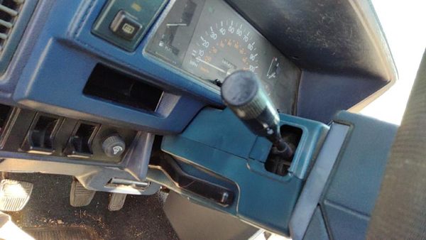 1985-1986 Toyota Camry Steering Column Trim Surround Collar Plastic Housing Blue — photo 6