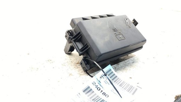 2006-2007 Chrysler 300 Engine Fuse Box Oem 3.5L P04692031ai 05161486Aa — photo 2