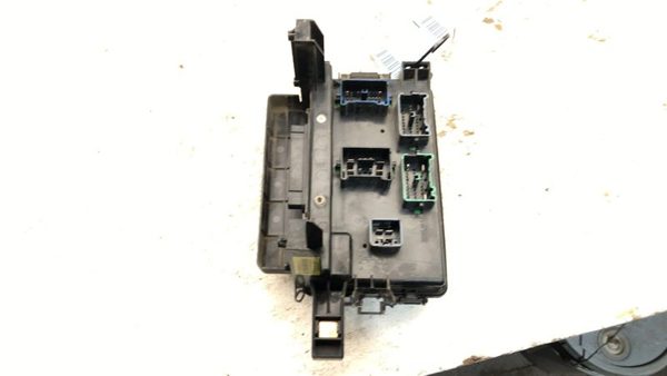 2006-2007 Chrysler 300 Engine Fuse Box Oem 3.5L P04692031ai 05161486Aa — photo 14