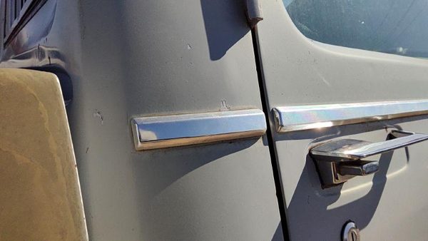 1981-1993 Dodge D350 Passenger Right Rear Chrome Moulding On Cab Corner Oem — photo 3