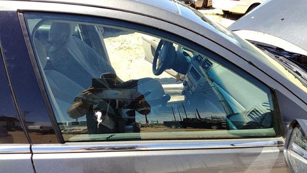 2006-2012 Ford Fusion Passenger Right Front Side Window Door Glass Oem — photo 1