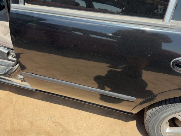 95-99 Nissan Maxima Driver Left Rear Moulding From Door Oem Back Super Black Kh3 — photo 1
