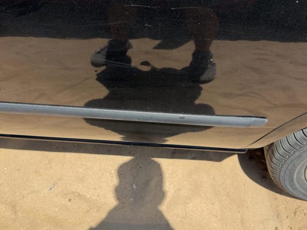 95-99 Nissan Maxima Driver Left Rear Moulding From Door Oem Back Super Black Kh3 — photo 3