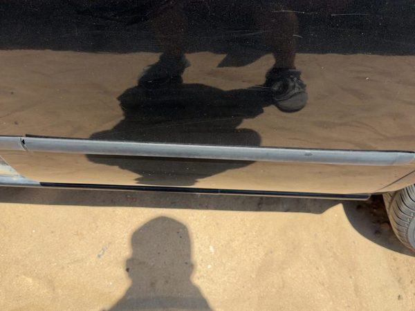 95-99 Nissan Maxima Driver Left Rear Moulding From Door Oem Back Super Black Kh3 — photo 6