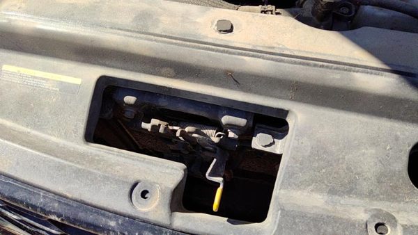 2013-2019 Nissan Sentra Hood Latch Assembly With Bracket Oem F25113Shma — photo 3