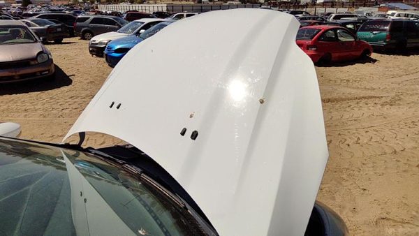 2014 Ford Focus Hood White Yz — photo 3