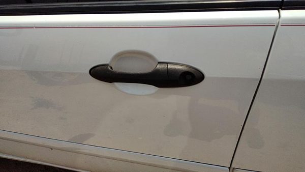 2000 Ford Focus Outside Door Handle LH Station Wagon White Yz — photo 2