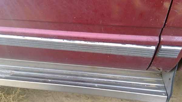 1988-2000 Gmc Sierra 2500 Driver Left Front Moulding From Door Oem Trim Strip — photo 2